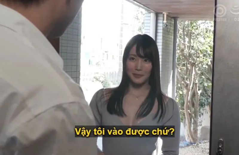 Người anh trai giàu có bị cô em xinh đẹp nhà đối diện, mới cưới chồng và dọn về, dụ dỗ làm tình.