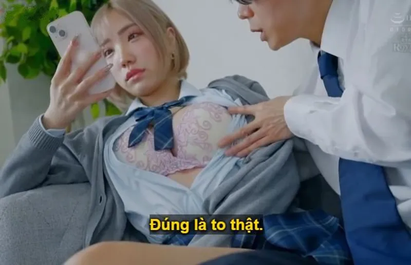 Cô nữ sinh băng giá chỉ quan tâm đến tiền bạc, anh muốn hành động gì với em cũng được.